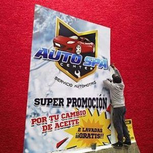 rótulo marco metálico y lona